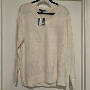Basic Editions Cream Knit V-Neck Sweater